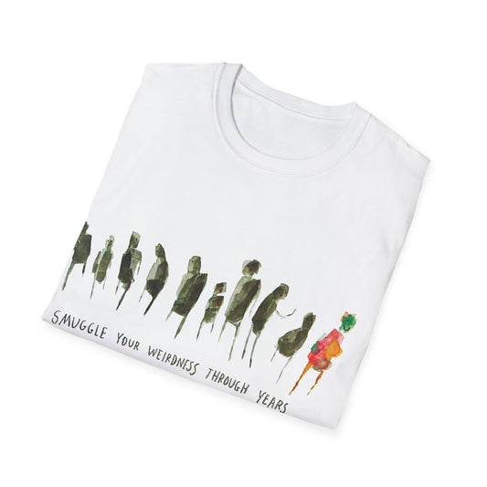 Smuggle your weirdness! - T-Shirt